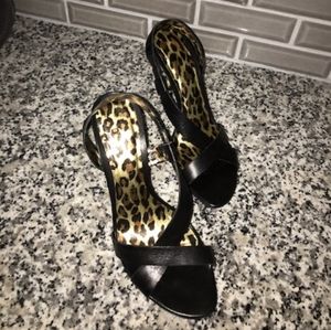 Women's shoes